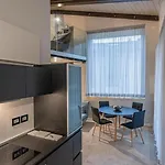 Anfihouse And Assisi