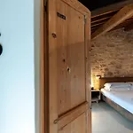 Anfihouse And * Assisi