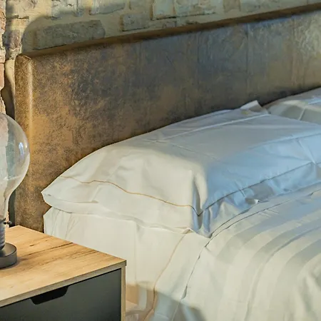 Anfihouse Suite- E In Centro Storico Daire Assisi