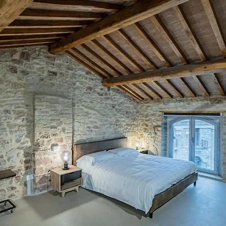 Anfihouse Suite- E In Centro Storico Appartement Assise