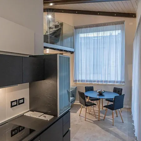 Anfihouse And Assisi