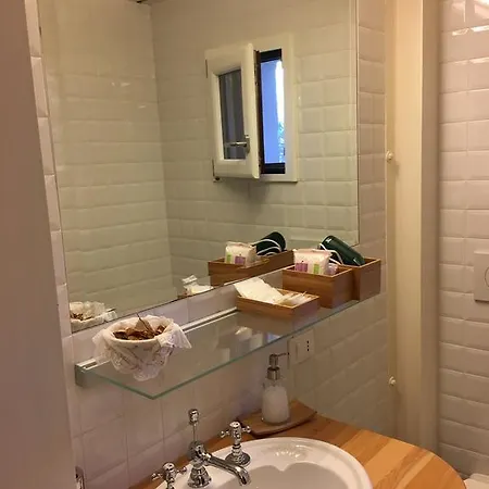 Anfihouse And Apartment *