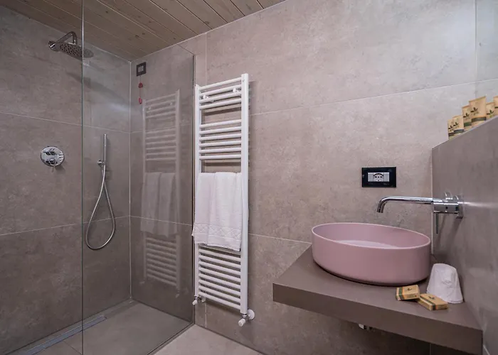 아파트 Anfihouse And *